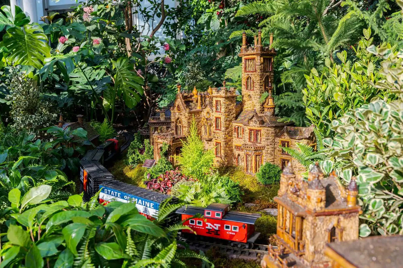 New York Botanical Garden: Special Exhibitions, New York, United States, NYC Pass.