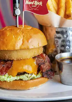Savor the best culinary experiences NYC has to offer with diverse dining options. Best Activities to Visit New York in 2025.