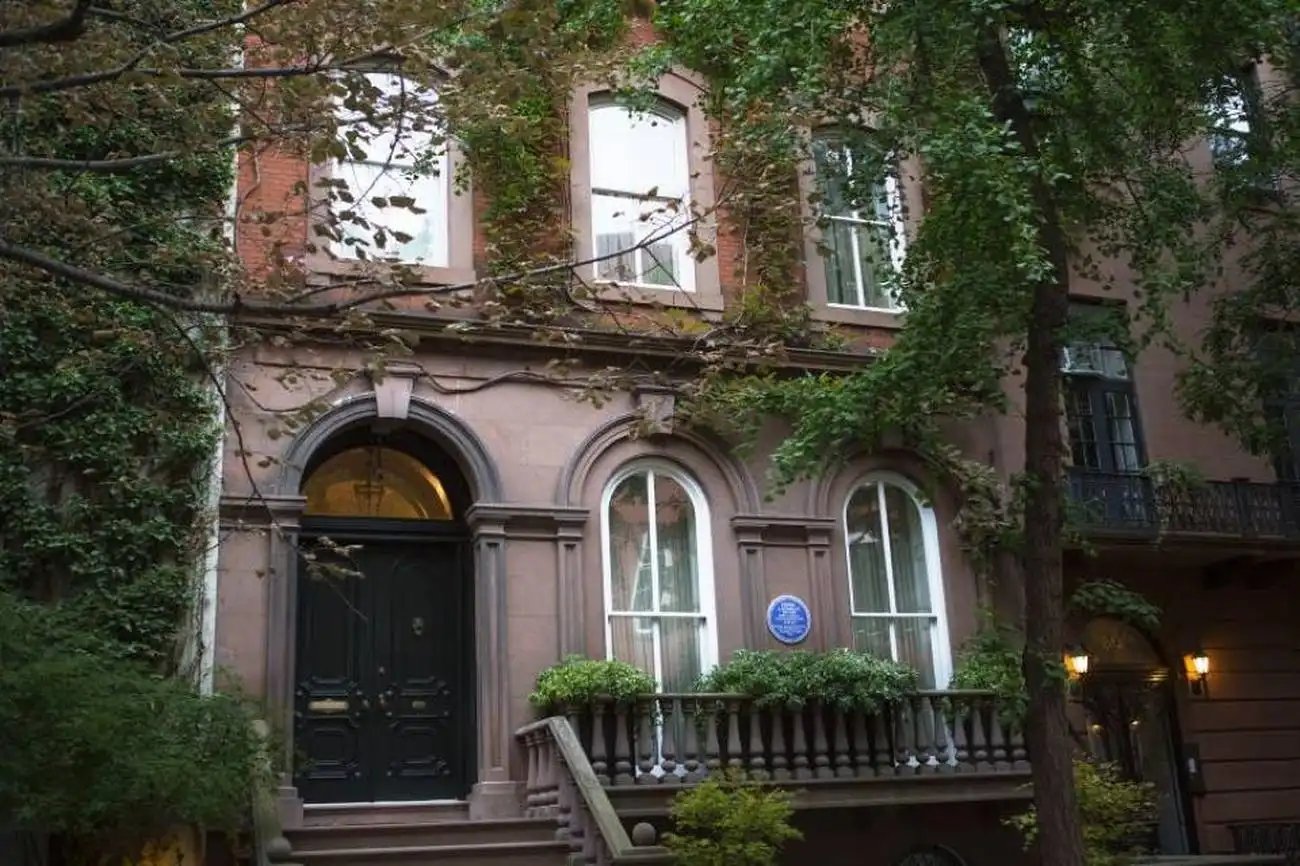 New York City: Guided Gangsters and Ghosts Walking Tour, New York, United States, NYC Pass.