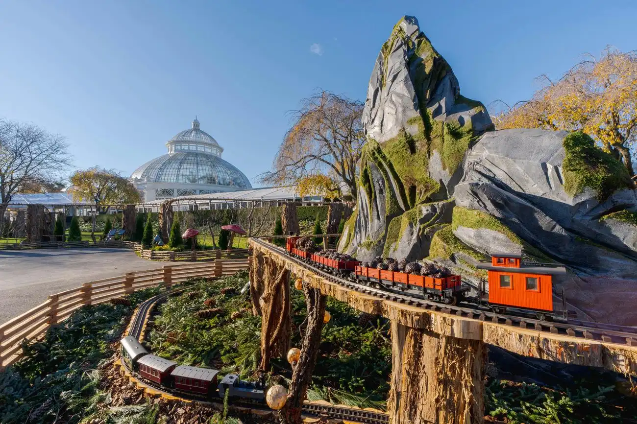 New York Botanical Garden: Special Exhibitions, New York, United States, NYC Pass.