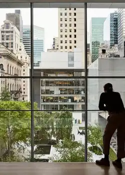 Explore NYC’s iconic architecture and stunning architectural wonders. Best Activities to Visit New York in 2025.