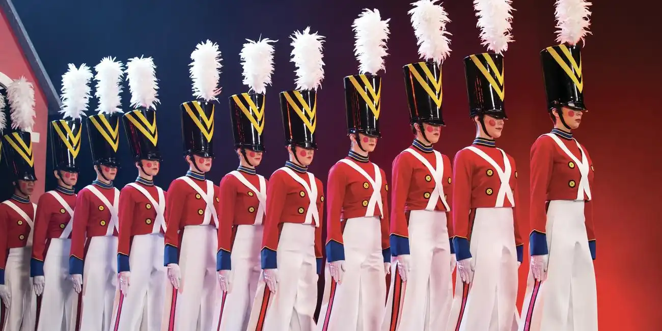 Desfrute de shows, concertos e eventos de primeira classe na cena animada de NYC. Melhores atividades para visitar Nova Iorque em 2025.