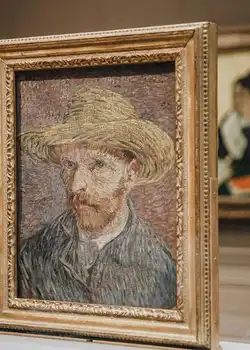 Immerse yourself in NYC’s vibrant art scene with diverse exhibitions. Best Activities to Visit New York in 2025.