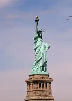 Discover NYC with expert guides leading the way. Best Activities to Visit New York in 2025.