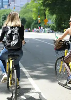 Explore NYC on two wheels with convenient bike rentals. Best Activities to Visit New York in 2025.